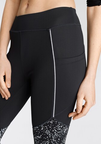 LASCANA ACTIVE Skinny Sporthose in Schwarz