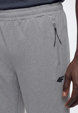 4F Tapered Sportbroek in Grijs