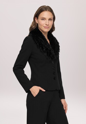 Blazer di Betty Barclay in nero