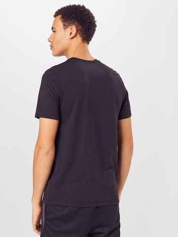 NIKE Regular Fit Sportshirt in Schwarz