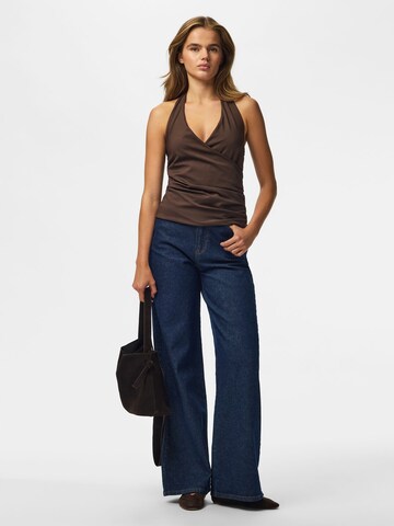 PIECES Top 'SOFIA' in Brown