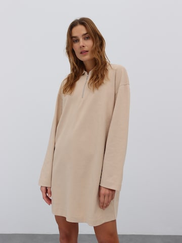 EDITED Jurk 'Cailan' in Beige: voorkant