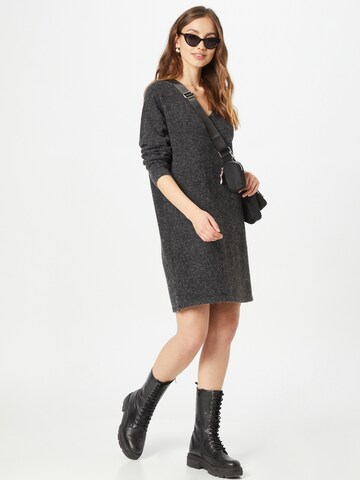 Robes en maille 'DOFFY' VERO MODA en gris