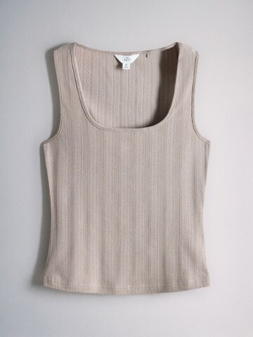The Set Top in Beige