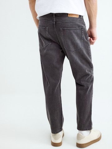 BALMOHK Slimfit Farkut värissä harmaa