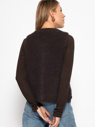 SASSYCLASSY Weste‌ in Braun