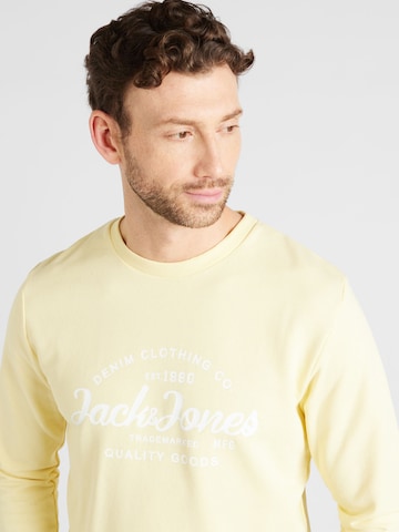 JACK & JONES Sweatshirt 'FOREST' i gul