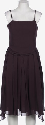 SWING Dress in M in Red: front