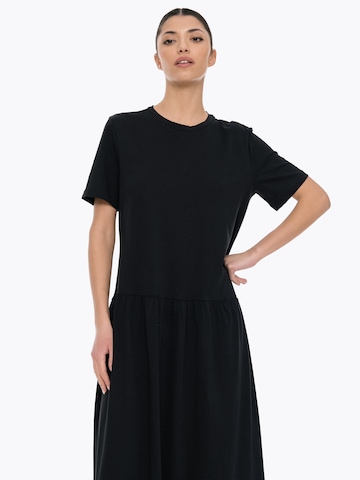 Robe 'Connect Me' 4TAILORS en noir