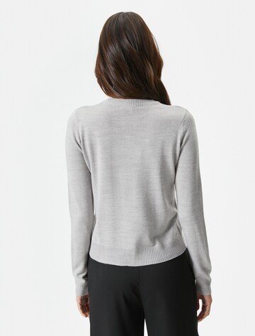 Koton Pullover in Grau