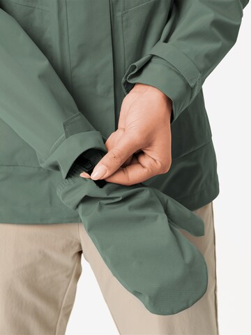 VAUDE Outdoor jacket 'W Comyou Rain J' in Green