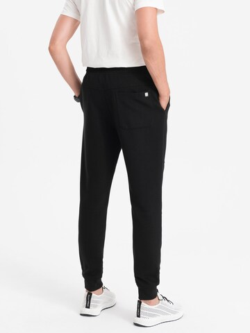 Effilé Pantalon 'PASK-0129' Ombre en noir