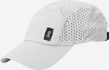 On - Gorra deportiva en gris: frente