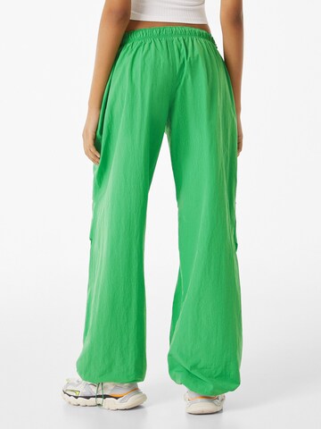 Bershka Wide leg Pants in Green