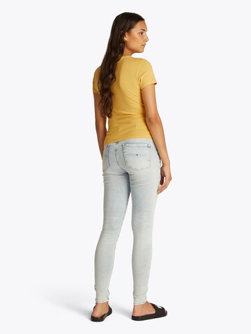 Tommy Jeans Tričko 'ESSENTIAL' – žlutá