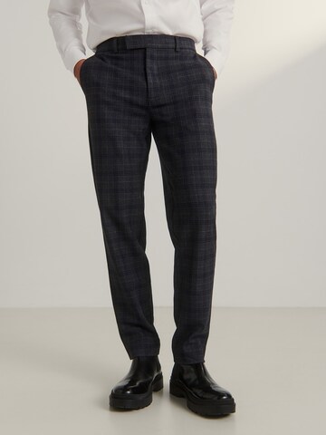 Guido Maria Kretschmer Men Regular Hose 'Christos' in Grau: Vorderseite