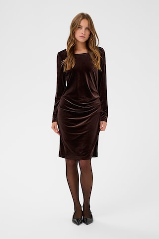 Robe 'Kelly' Kaffe en marron : devant
