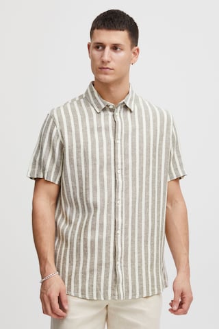 11 Project - Ajuste regular Camisa 'Prochy' en verde: frente