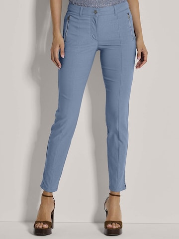 MADELEINE Skinny Hose in Blau: Vorderseite