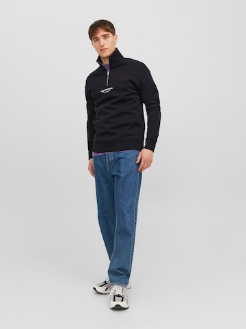 Felpa di JACK & JONES in nero
