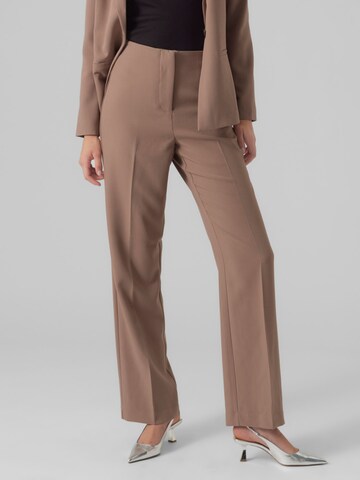 VERO MODA Regular Pleated Pants in Brown: front