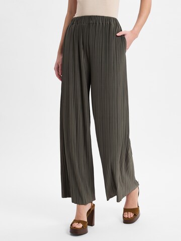 Samsøe Samsøe Trousers ' Uma ' in Green: front