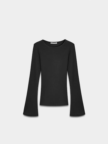 Dilvin Shirt in Black: front