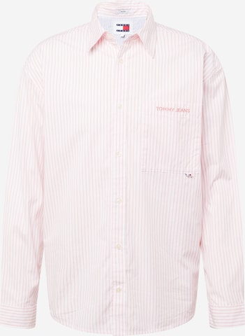 Tommy Jeans Regular fit Button Up Shirt in Pink: front