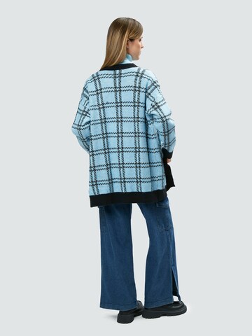 Giacchetta di Influencer in blu