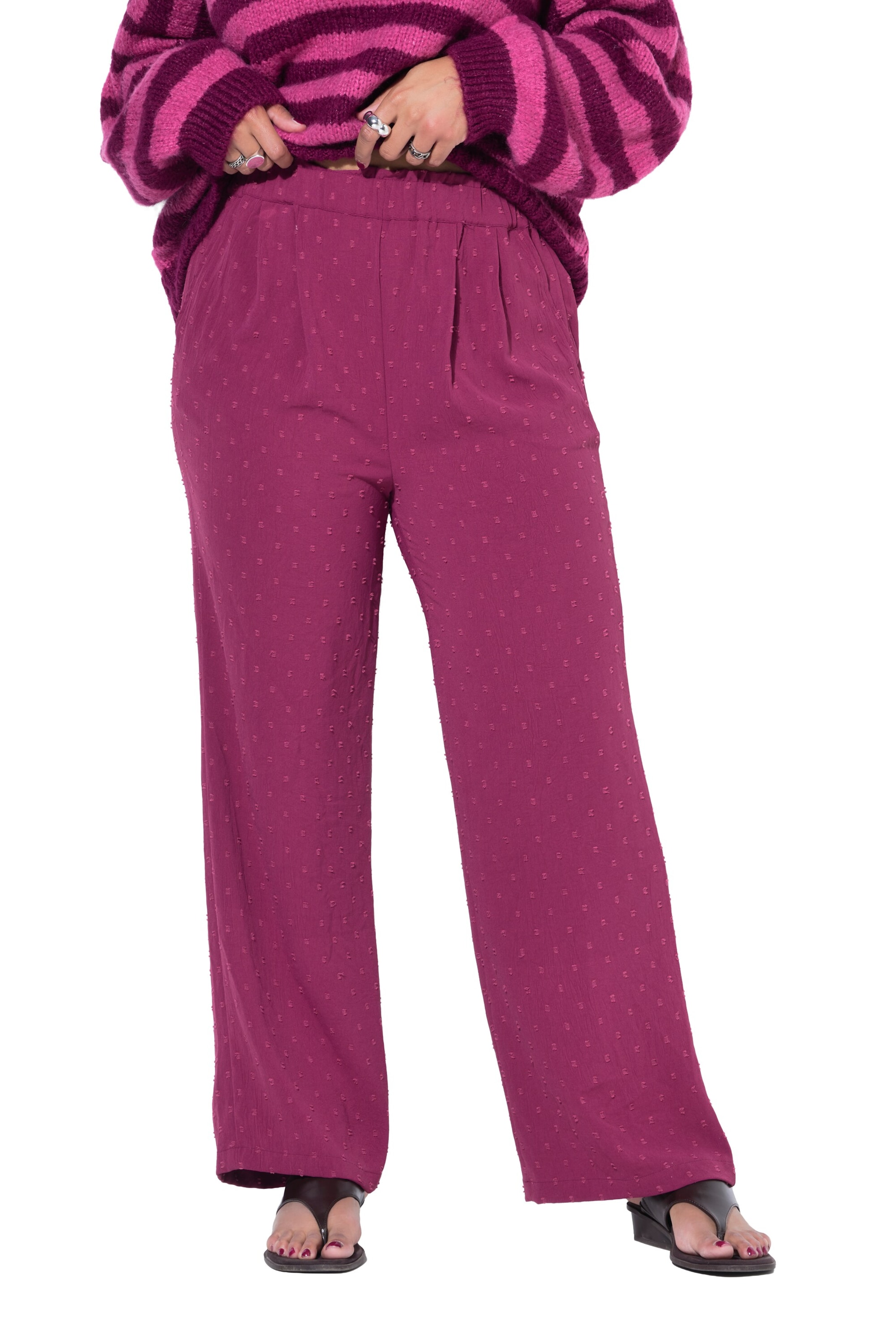 Studio Untold Wide leg Trousers in Purple: front