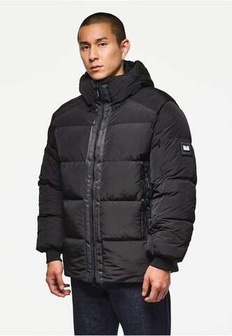 Weekend Offender Winter Jacket 'Amsterdam' in Black: front