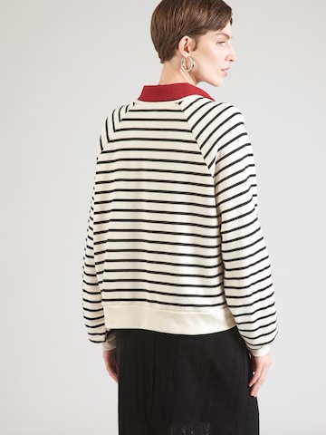 PIECES Sweatshirt 'PCGRETA' in White