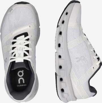 On Running shoe 'Cloudgo' in White