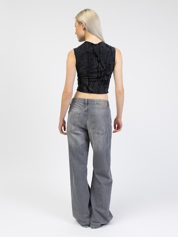 BROKE + SCHÖN Top in Black