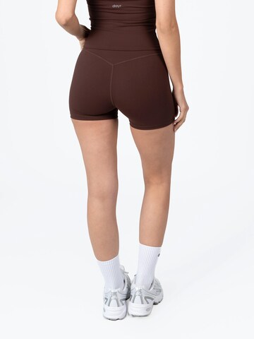dayr Skinny Leggings 'Essential Shorts'‌ in Braun