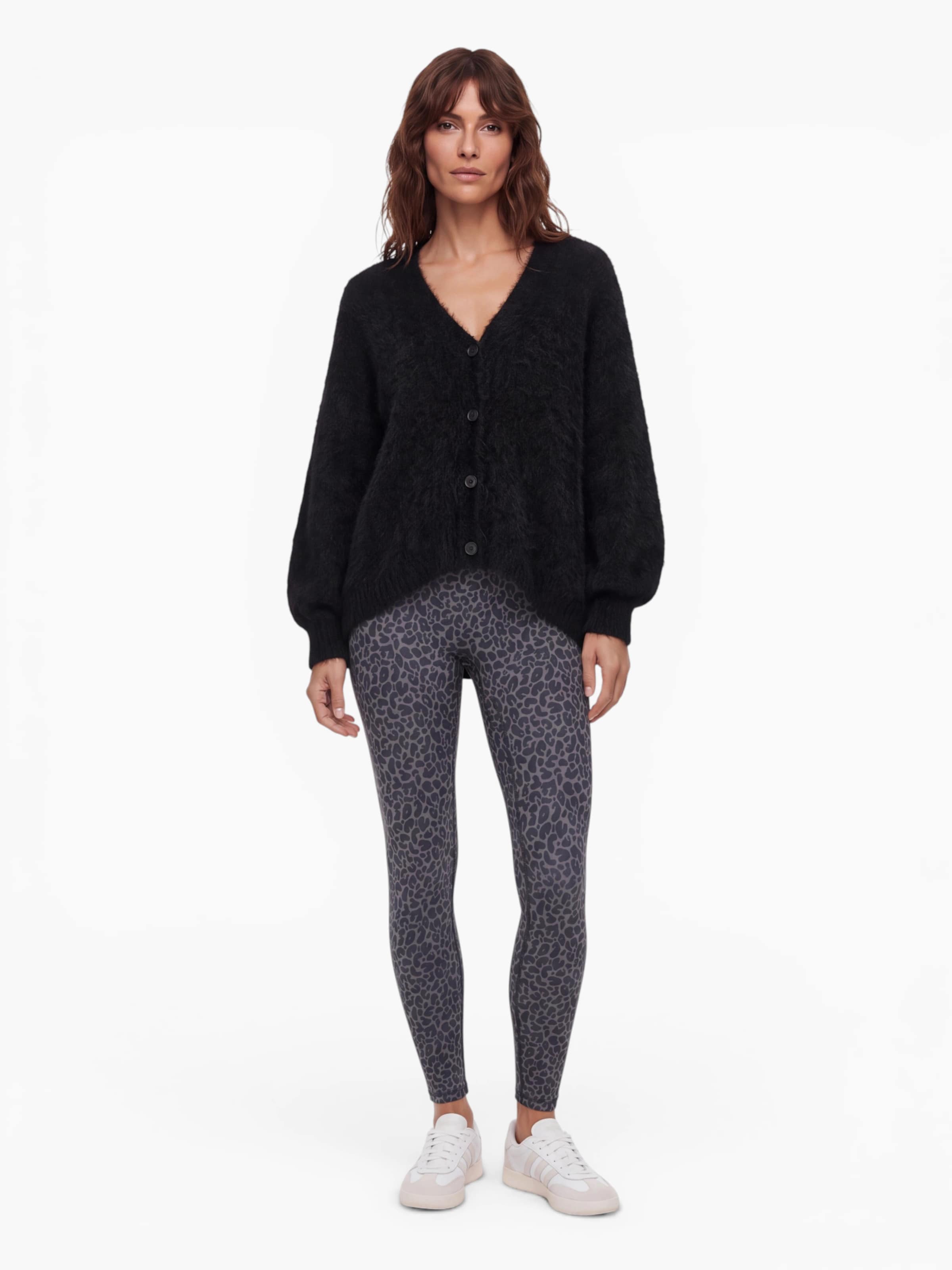 VERSTIQUE Knit Cardigan in Black