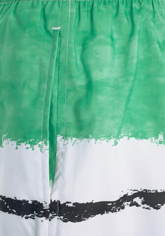 Shorts de bain BUFFALO en vert