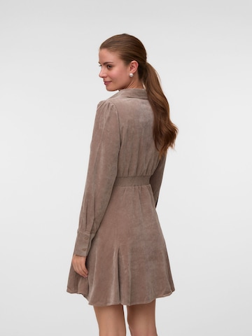 VERO MODA Blousejurk 'AWAne' in Bruin