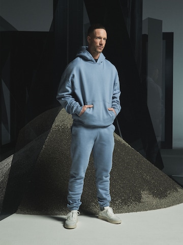 DAN FOX APPAREL Sweatshirt 'Dean' in Blauw