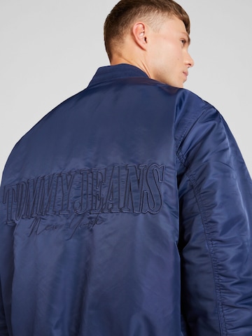 Tommy Jeans Демисезонная куртка 'Authentic' в Синий