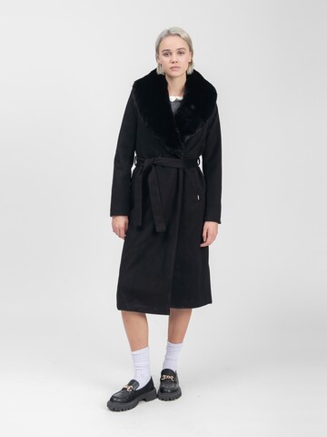 Influencer Mantel in Schwarz