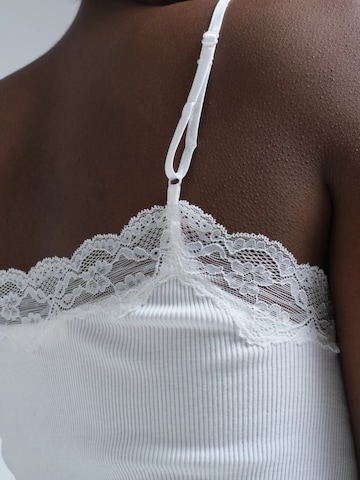 Seamless Basic Overdel 'Fab' i hvid