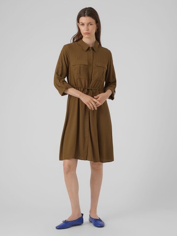 Robe-chemise VERO MODA en vert : devant