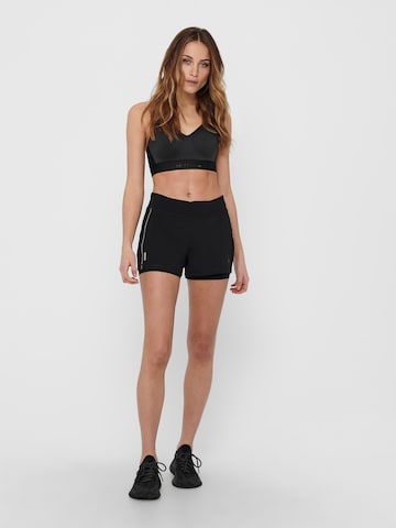 Coupe slim Pantalon de sport ONLY PLAY en noir