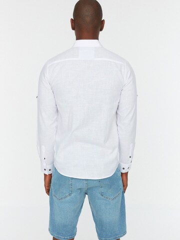 Coupe regular Chemise Trendyol en blanc