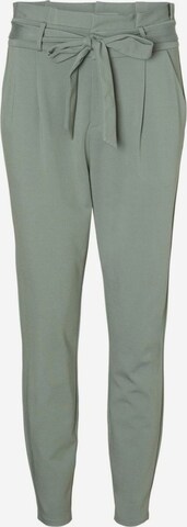 Vero Moda Curve Tapered Pleat-Front Pants in Green: front