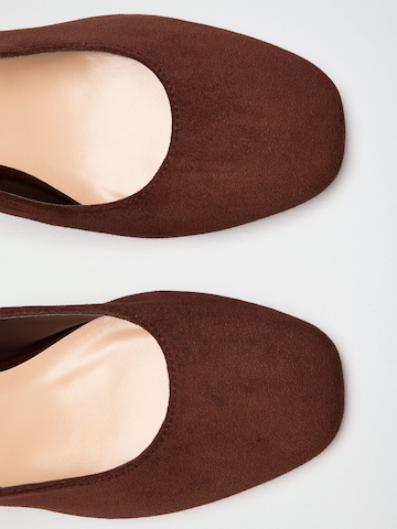 Friends Like These - Zapatos con plataforma en marrón