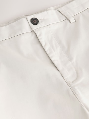Next tavaline Chino-püksid, värv valge
