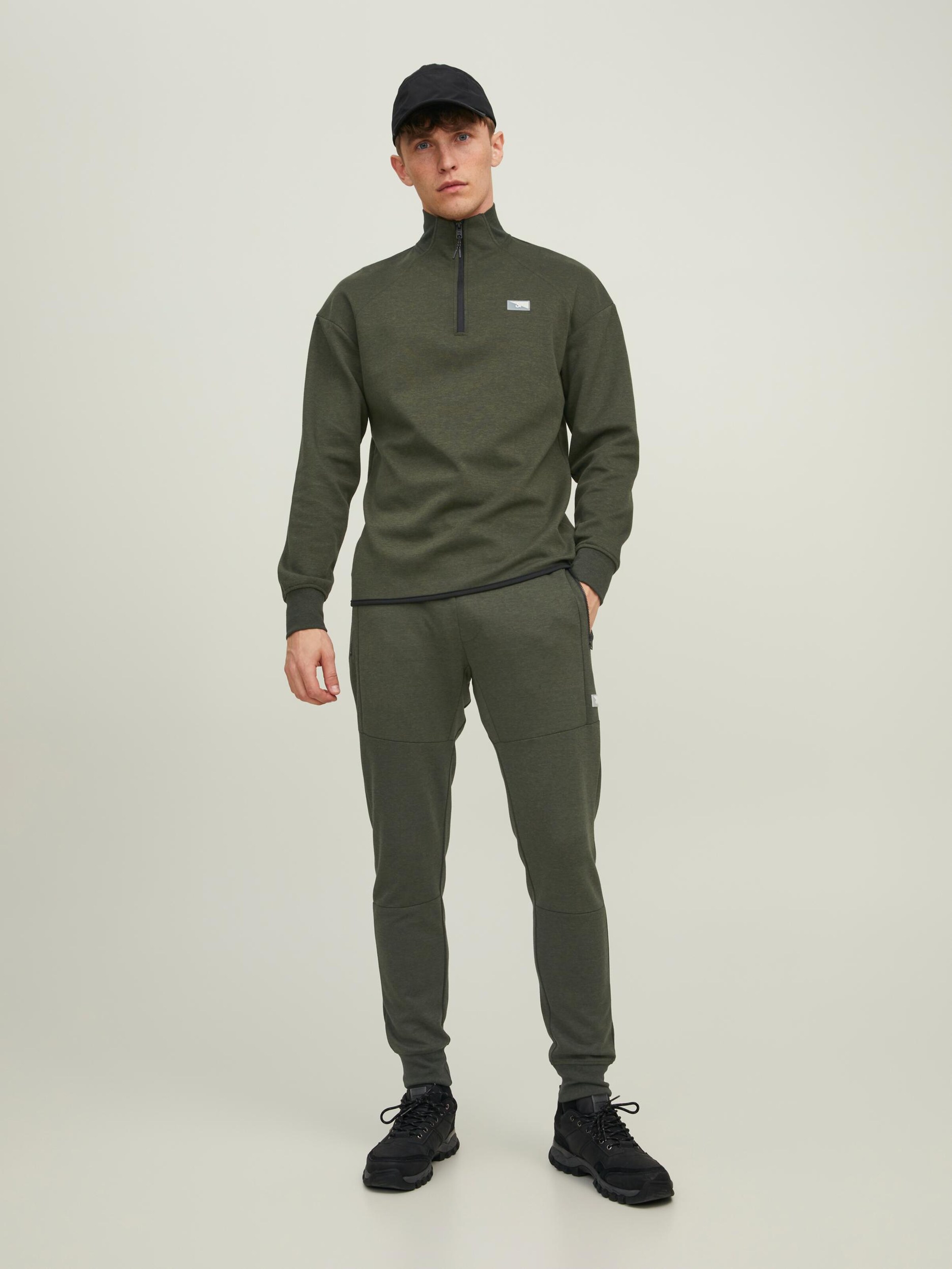 Männer Sweat JACK & JONES Sweatshirt in Dunkelgrün - RV89109 Männer Sweat JACK & JONES Sweatshirt in Dunkelgrün - RV89109