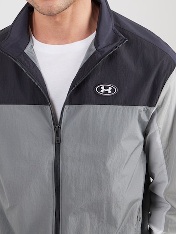 UNDER ARMOUR - Chaqueta deportiva en gris